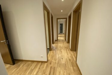Magnifique appartement de 5,5 pièces en Rez-de-jardin