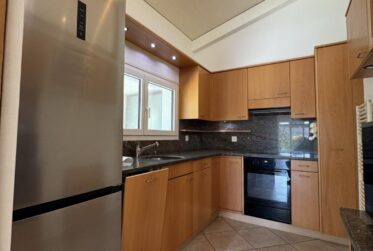 5 Rooms House, Contiguous