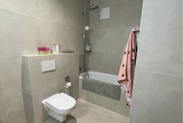 6 Rooms Flat
