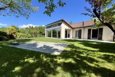 Superbe villa familiale au calme dans le secteur résidentiel de Chambésy