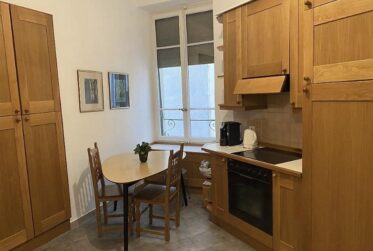 Bel appartement 3 pièces avec vue latérale sur le lac – Quartier des Pâquis