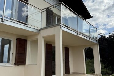 Villa individuelle de 6 pièces avec vue panoramique sur le lac et les Alpes à Givrins