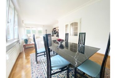 Superbe villa familiale avec grand jardin à Cointrin