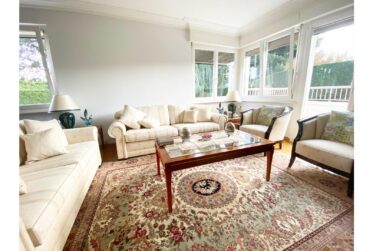 Superbe villa familiale avec grand jardin à Cointrin