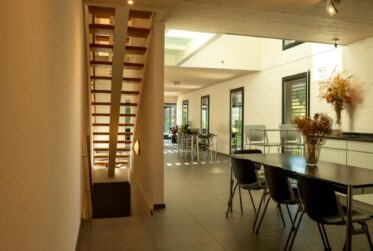 Magnifique Maison moderne de 8 pièces.