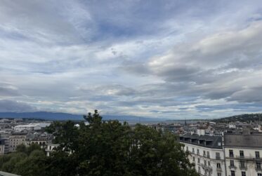 Attique 4,5 pièces d'exception - Vue imprenable sur le lac dans le quartier de l'église Russe