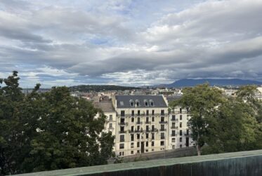 Attique 4,5 pièces d'exception - Vue imprenable sur le lac dans le quartier de l'église Russe