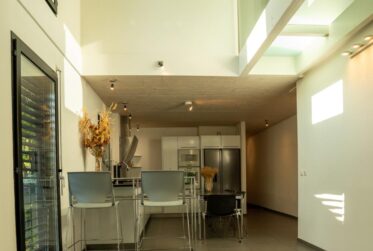 Magnifique Maison moderne de 8 pièces.