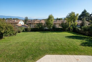 14 Rooms House, Individual house