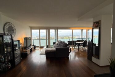 Attique de 5 pièces au Petit-Lancy