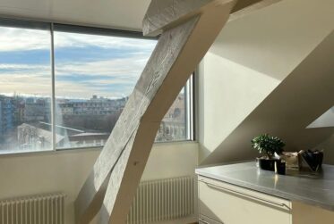 Très bel appartement 3 pièces en attique