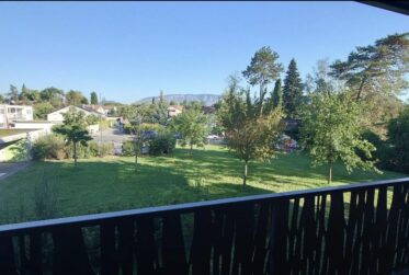 Bel appartement récent de 5 pièces au Lignon