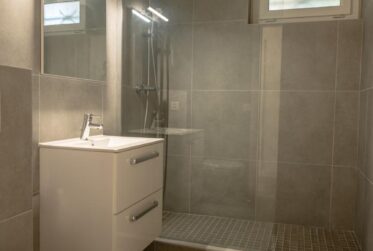 14 Rooms House, Individual house