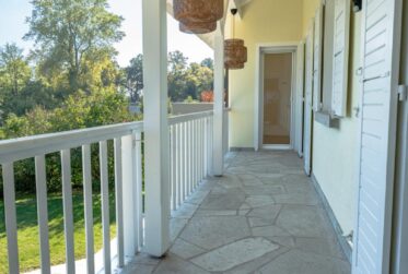 14 Rooms House, Individual house