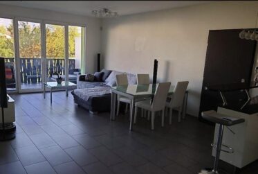 Bel appartement récent de 5 pièces au Lignon