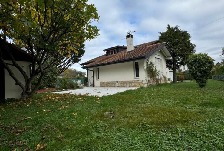 Maison individuelle avec studio indépendant dans le secteur de Chambésy