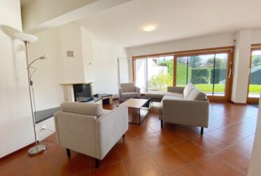 Magnifique villa jumelée de 6,5 pièces à Pregny-Chambésy.