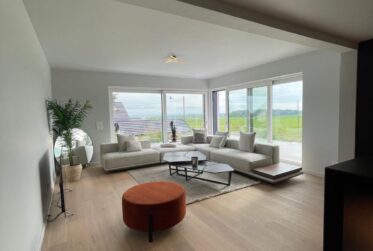 Superbe villa individuelle de 7.5 pièces avec vue panoramique sur le lac à Chéserex