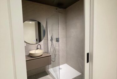 Superbe villa individuelle de 7.5 pièces avec vue panoramique sur le lac à Chéserex