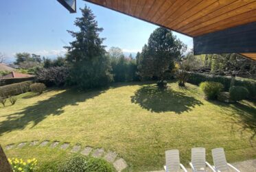 EXCLUSIVITÉ - Villa Individuelle de 9 Pièces avec Jardin