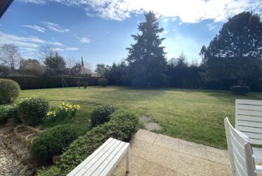 EXCLUSIVITÉ - Villa Individuelle de 9 Pièces avec Jardin