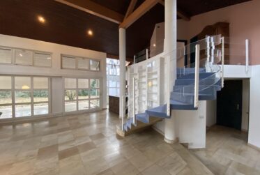 4 Rooms House, Terraced house