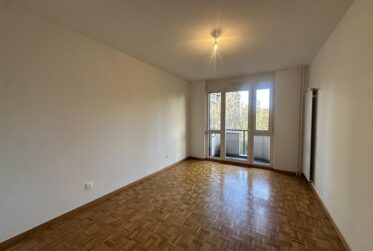 5 Rooms Flat, Condominium flat