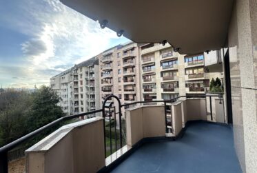 5 Rooms Flat, Condominium flat