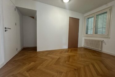 7.5 Rooms House, Individual house