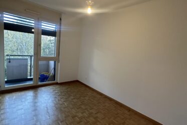 5 Rooms Flat, Condominium flat