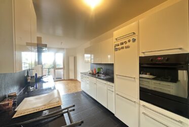 5 Rooms Flat, Condominium flat