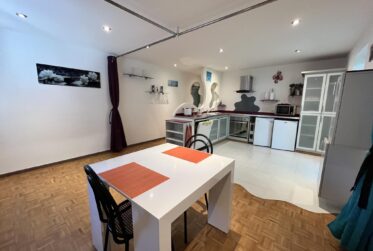 Pregny-Chambésy - 3 pièces meublé de 55 m² avec véranda et jardin - Calme absolu