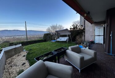Spacieux appartement 5 pièces avec terrasse et jardin