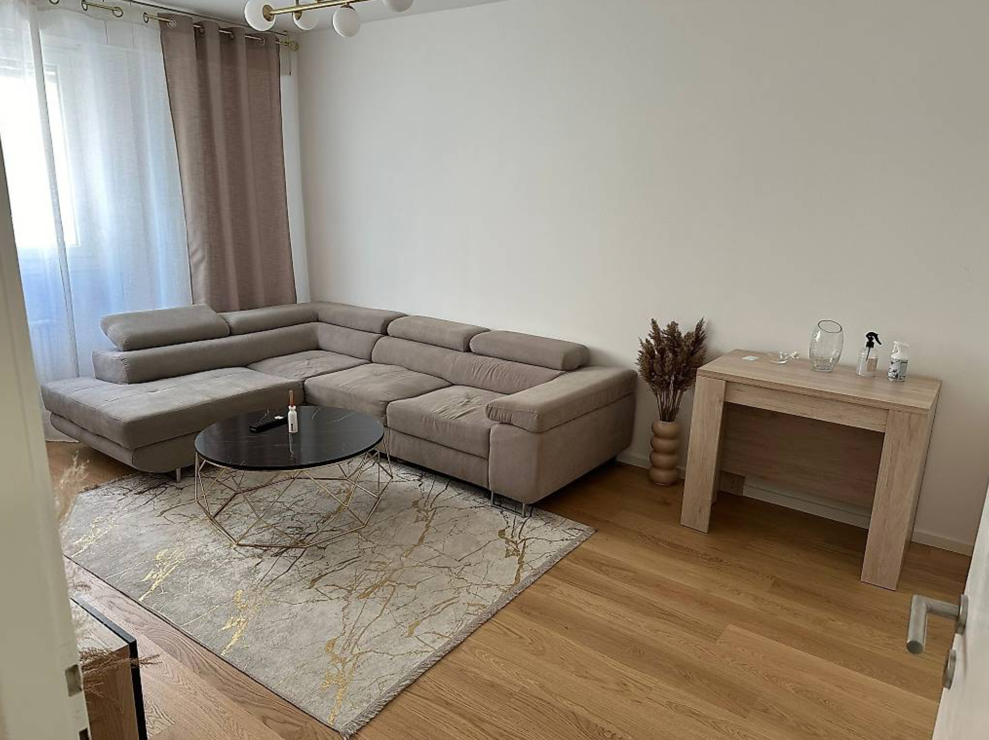 3 Rooms Flat
