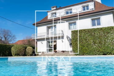 Superbe villa avec piscine et terrain constructible aux portes de Genève
