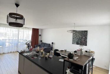Très bel appartement 4 pièces à Troinex