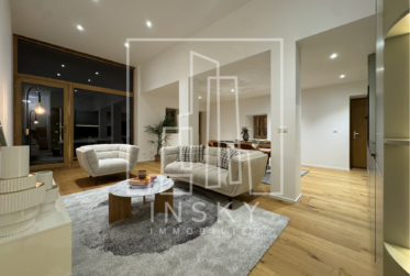 Maison triplex d'exception entièrement rénové de 5,5 pièces -