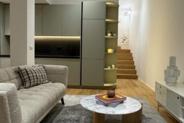 Maison triplex d'exception entièrement rénové de 5,5 pièces -