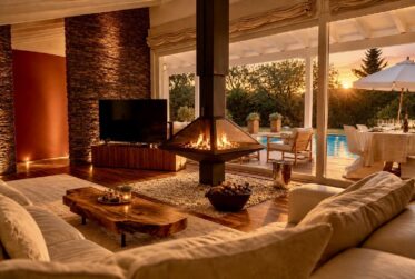 EXCLUSIVITÉ à MIES — PROPRIÉTÉ D'EXCEPTION DE 8 PIÈCES