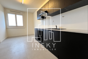Appartement rénové de 4 chambres, 177 m² PPE, vue panoramique (Meyrin)