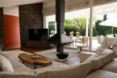 EXCLUSIVITÉ à MIES — PROPRIÉTÉ D'EXCEPTION DE 8 PIÈCES