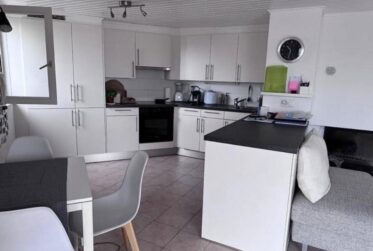 Appartement 4,5 pièces en attique situé dans le quartier de Saint-Gervais.