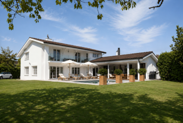 EXCLUSIVITÉ à MIES — PROPRIÉTÉ D'EXCEPTION DE 8 PIÈCES