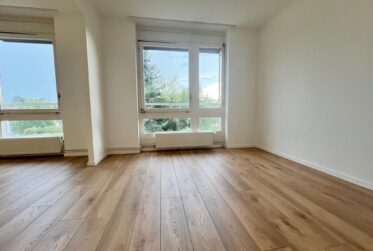 Villa mitoyenne avec jardin arboré, proche des organisations internationales